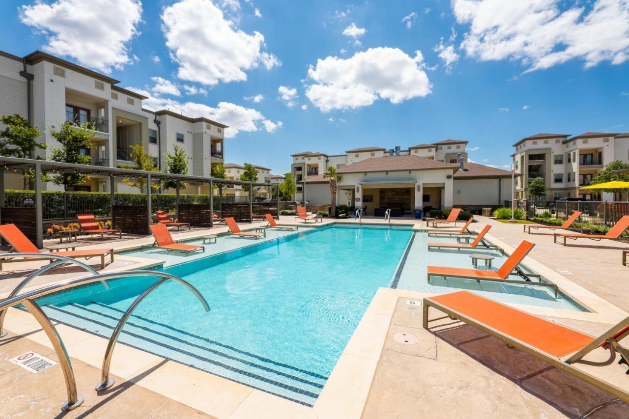 Luxe 3B/2B Getaway - Pool, Gym, Parking, Pet Wash Daire Leander Dış mekan fotoğraf