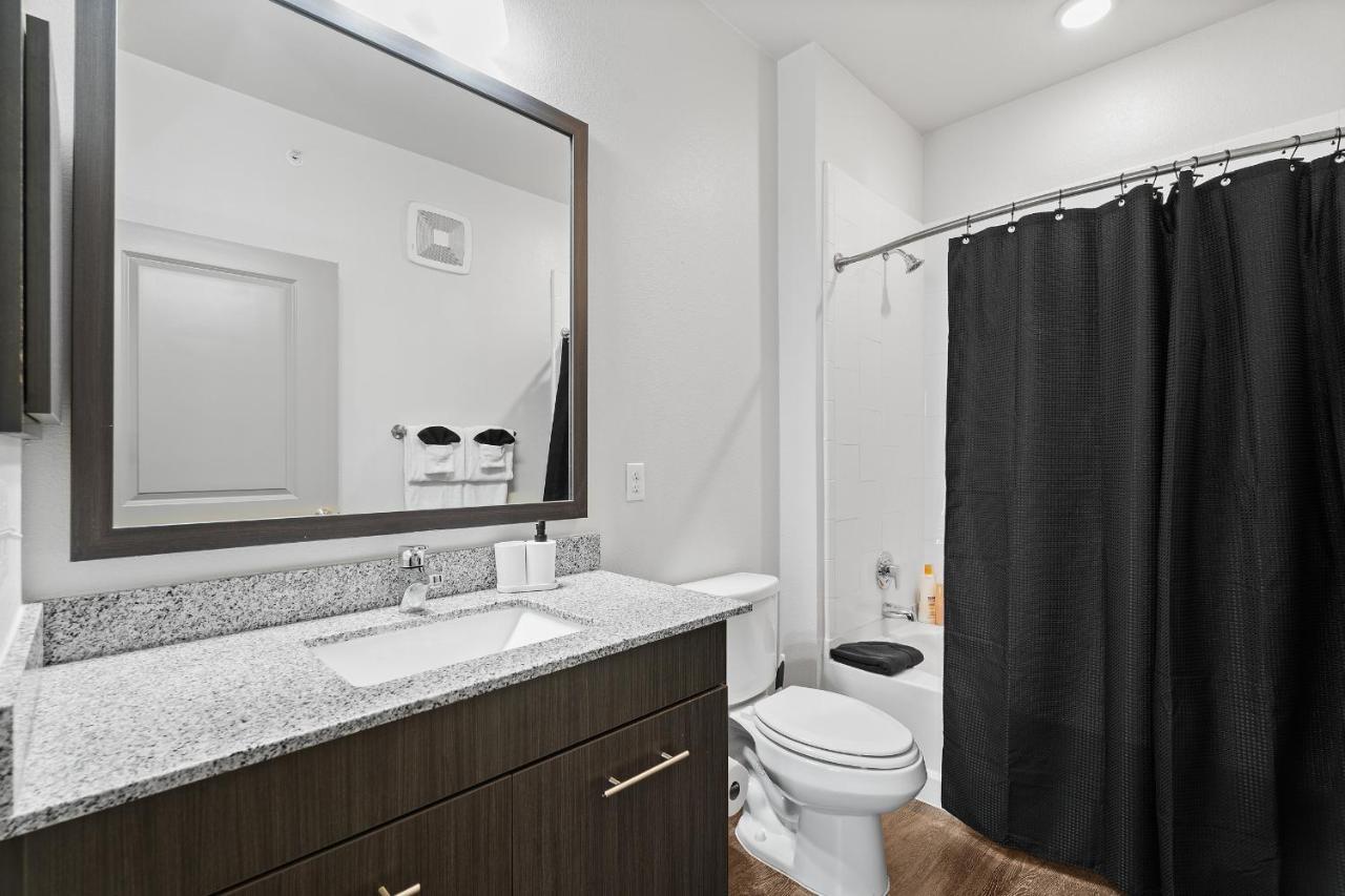 Luxe 3B/2B Getaway - Pool, Gym, Parking, Pet Wash Daire Leander Dış mekan fotoğraf