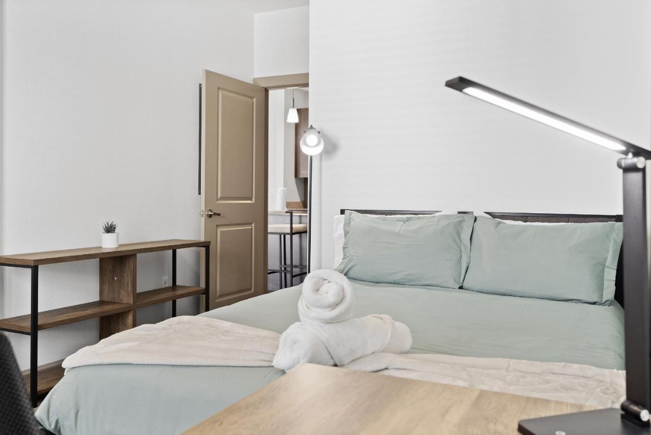 Luxe 3B/2B Getaway - Pool, Gym, Parking, Pet Wash Daire Leander Dış mekan fotoğraf